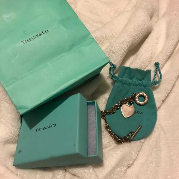 Tiffany & Co. Jewelry - Tiffany’ and co toggle heart bracelet